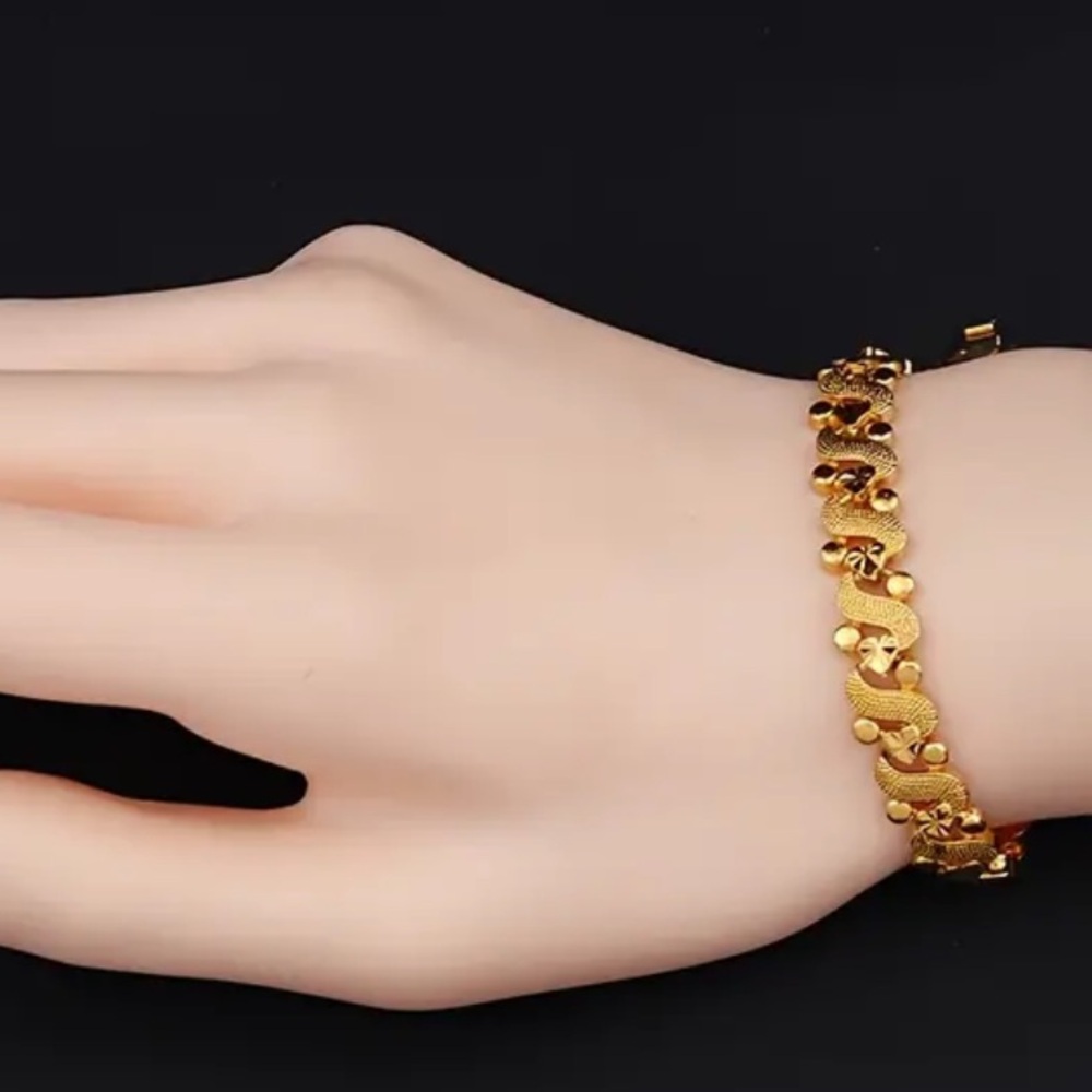 Source Unknown Gold Tone Linked Decorative Bracelet